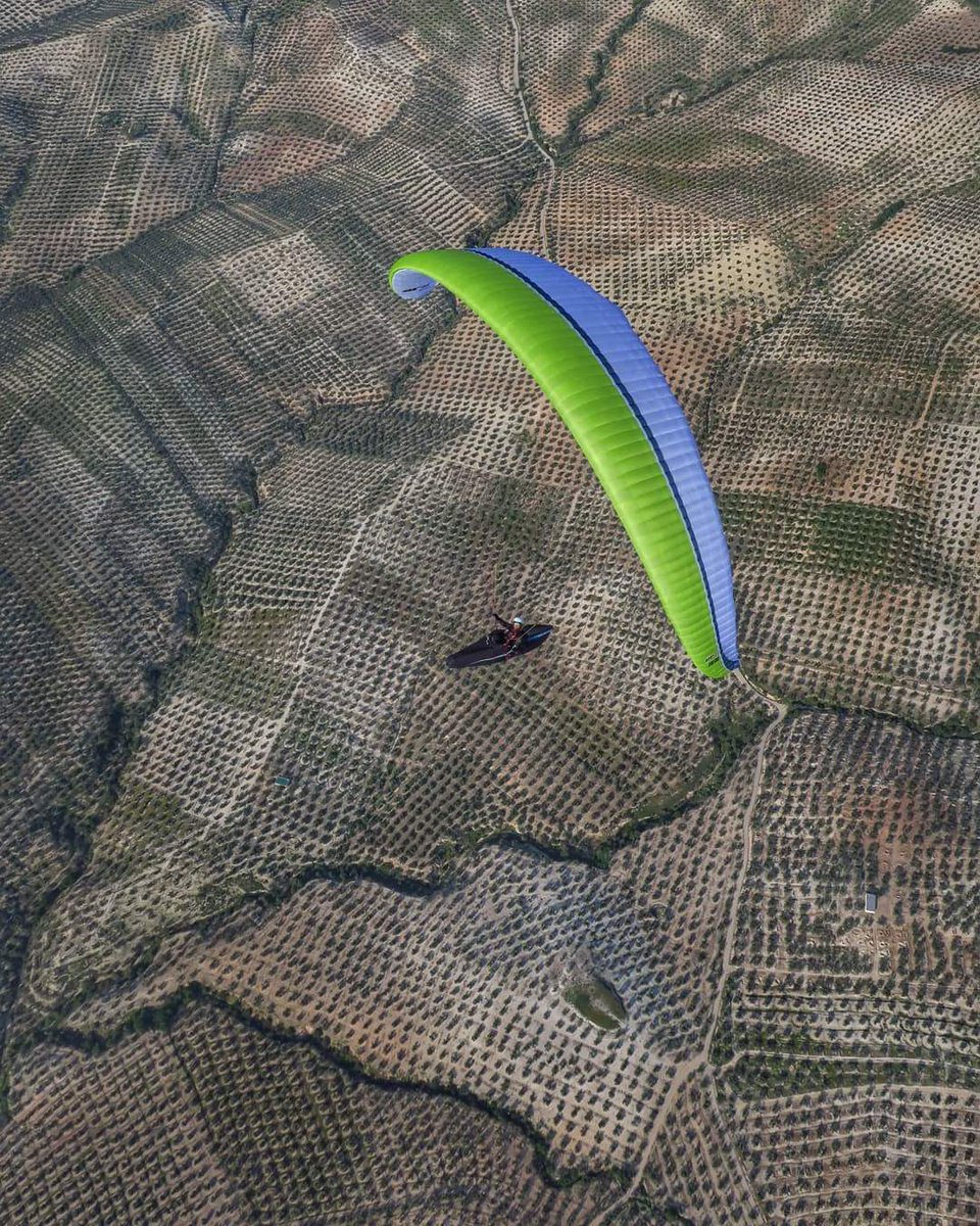 cdcharca's tweet photo. Del 12 al 19 de mayo en Pegalajar Campeonato de España de parapente... Más de 150 pilotos surcarán nuestros cielos.... https://t.co/11HsUpbS4Z