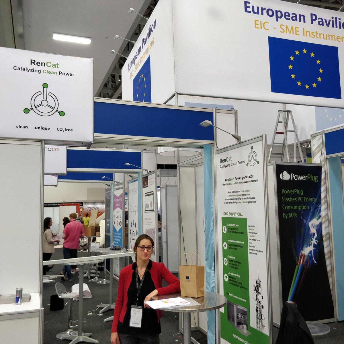 RenCat <a href="/rencatpower/">RenCat - Ammonia to power</a> booth at the European pavlion at the @AfricaUtilities in Cape Town <a href="/H2020SME/">SME Instrument - EIC pilot</a> @H2020SME_OTF <a href="/debasishdc/">Debasish Chakraborty, CEO RenCat</a> <a href="/mendigutia/">Manuel Mendigutía</a> <a href="/EU_EASME/">EASME - Executive Agency for SMEs</a>