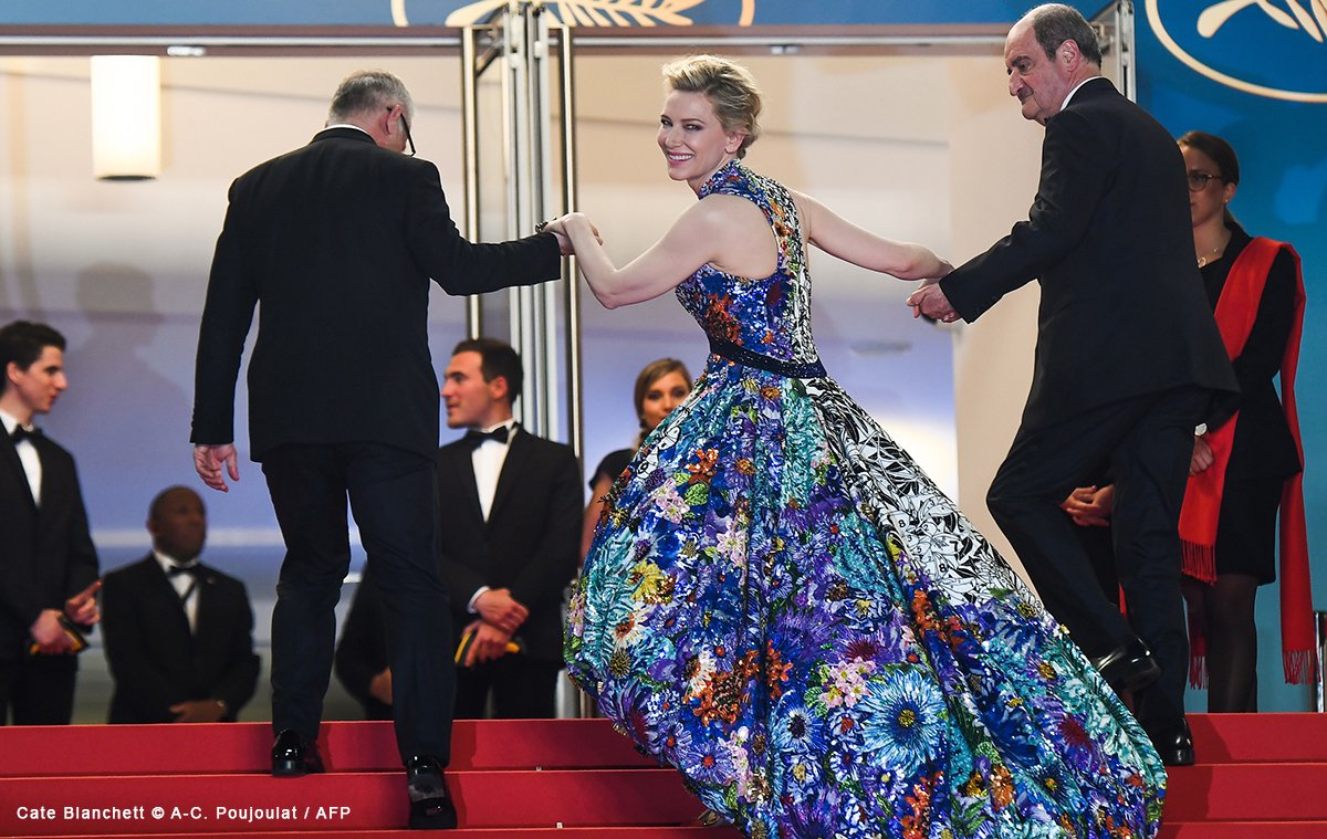 Festival_Cannes's tweet photo. Un merveilleux anniversaire à notre sublime Présidente, Cate Blanchett! // A wonderfull Birthday to our divine President, Cate Blanchett! #Cannes2018 #CateBlanchett https://t.co/KQvieg3ig8