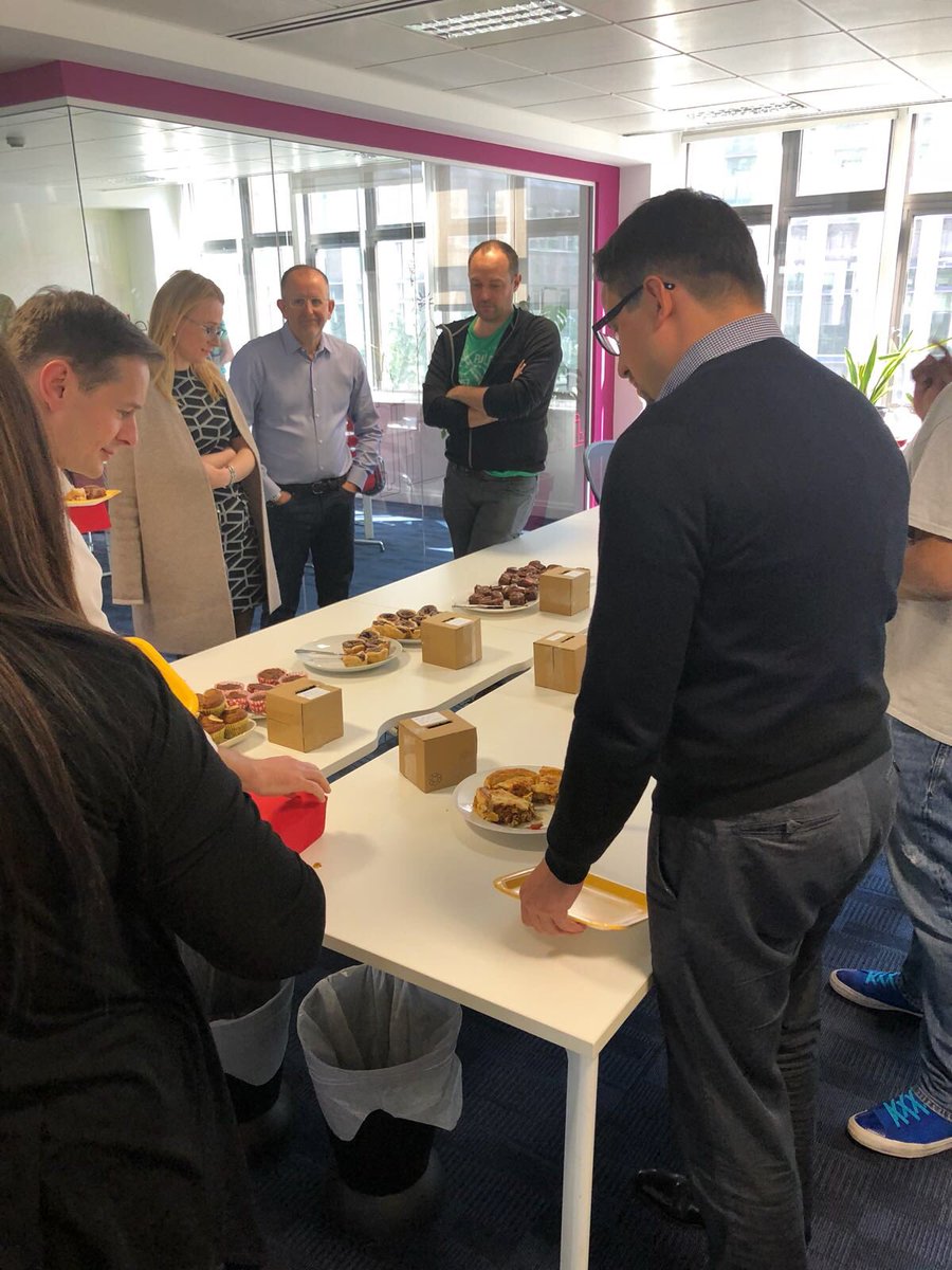 lyndashinobi's tweet image. #BakeOff Day! for the Guide Dogs Charity. Willing to bet the Chocolate Pastel De Nata wins (bottom right in the big heart). I liked the Strawberry Brownies personally... they were so moist 😋 

#Foodie #Cakes #Pastries #GuideDogs #Charity #ContentAndCode