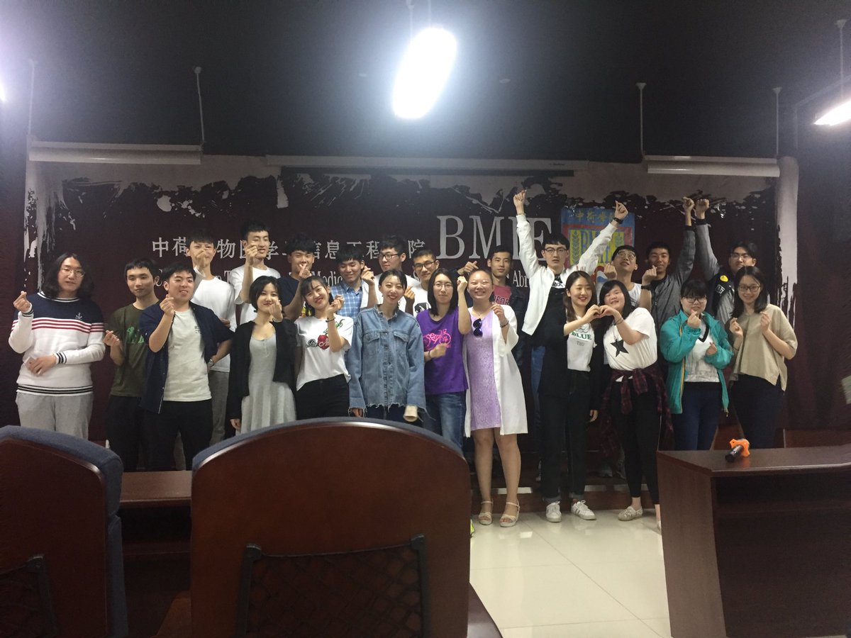 neubmie1507's tweet photo. Great class meeting today! 🖖🏼 https://t.co/RIPM0K683v