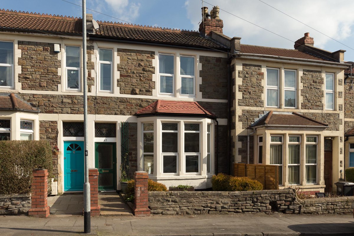 KHBishopston's tweet image. Biggest 1 bed in Horfield! Church Road, With private garden at the back! Please call the office to enquire on 0117 909 4400
#1bed #gardenflat #bristol #property