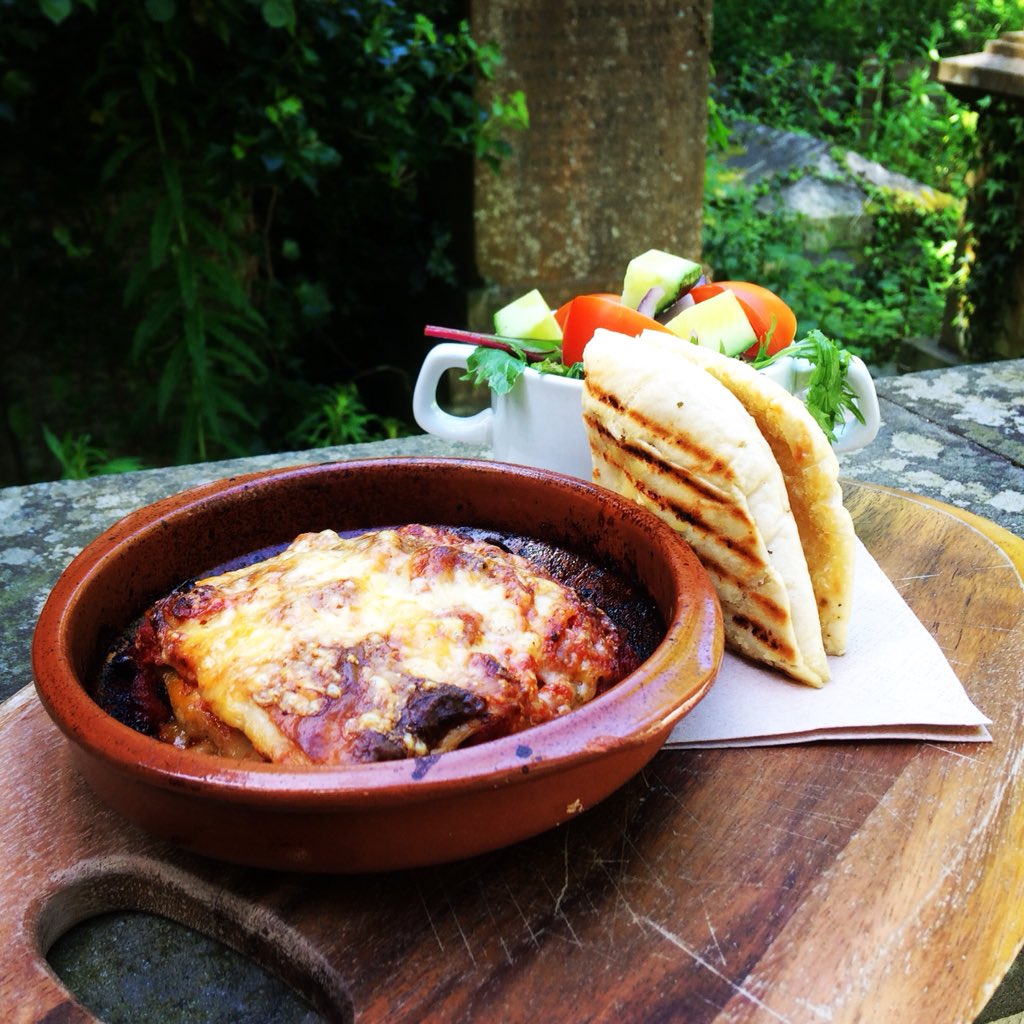 KKArnosVale's tweet photo. It’s #nationalvegetarianweek this week! We are serving home-made vegetable lasagne with flatbreads! 

#hotdish #bristolfoodie #veggie #vegetarian #vegetarianbristol https://t.co/E1sA7a6apL