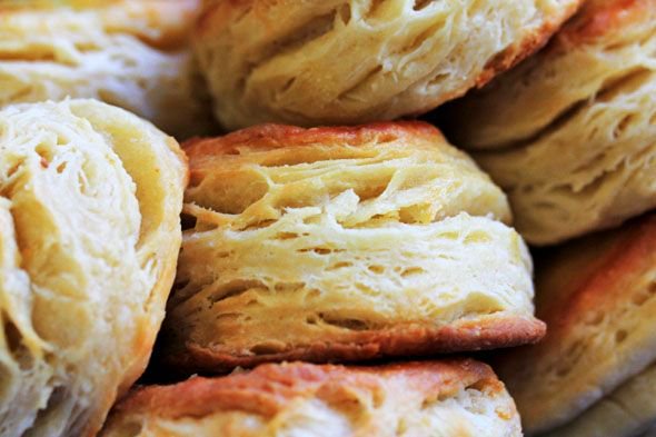 SavourMiss's tweet photo. Happy #NationalButtermilkBiscuitDay
#buttermilkbiscuit #biscuit https://t.co/6wiNmc9PX2