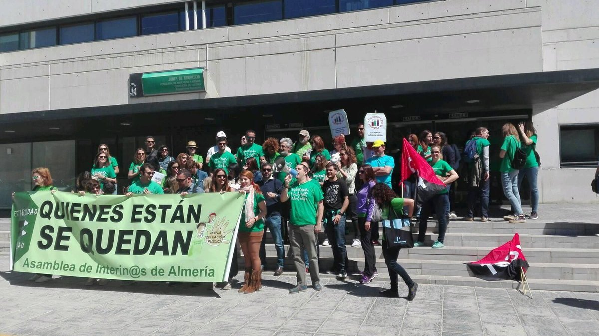 fpsindespidos's tweet photo. Comienza la huelga en @EducaAnd por la #EstabilidadInterina. Necesitamos que las organizaciones sindicales @fasecgt @usteaeducacion @feccooand @FeSPUGTAEduca @CSIFenseA @anpeandalucia apoyen esta movilización. ¡Quienes están, se quedan! https://t.co/TkhUl88cj2