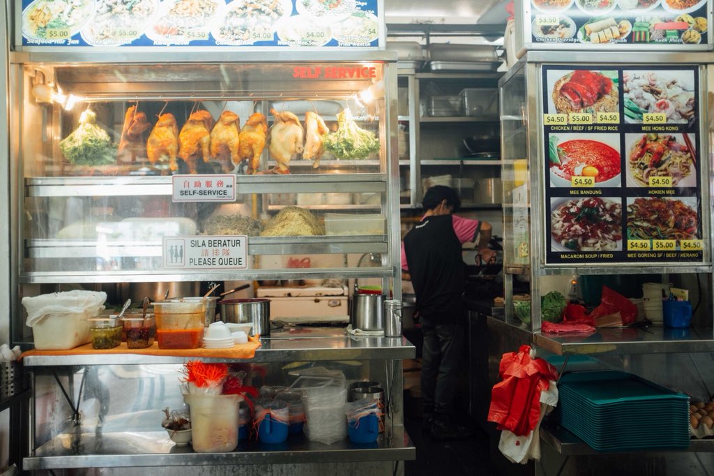 bonappetitsb's tweet photo. Halal Bak Kut Teh (Beef) 😍
100% Muslim Owned &amp; Halal

They do sell Nasi Ayam, Mee Bandung and so on! 

The beef is so tender, sambal belacan power. 👍

ANAK BAPAK 
4A Eunos Crescent, #01-16
Eunos Crescent Market &amp; Food Centre https://t.co/cHvRKNseQi
