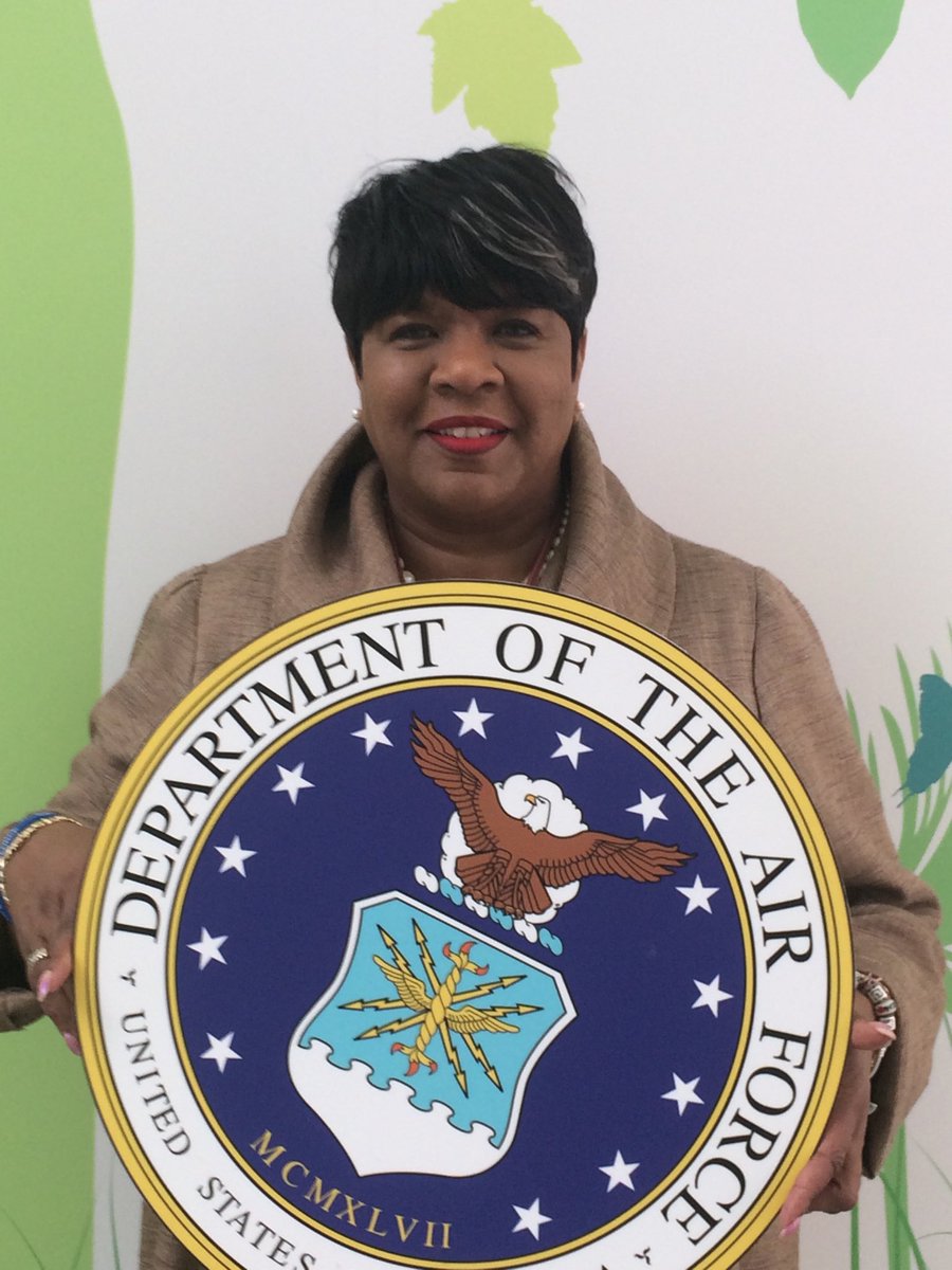 KellyFPifer's tweet photo. Happy Mother’s Day!  Recognizing proud grandmother Terri Burke - Higgins &amp; her grandson, Tyrone Burke, Staff Sergeant #MilitaryMonday. Tyrone is active #AirForce with 6 years of service.  Thank you for your service! https://t.co/ncblO18HGh
