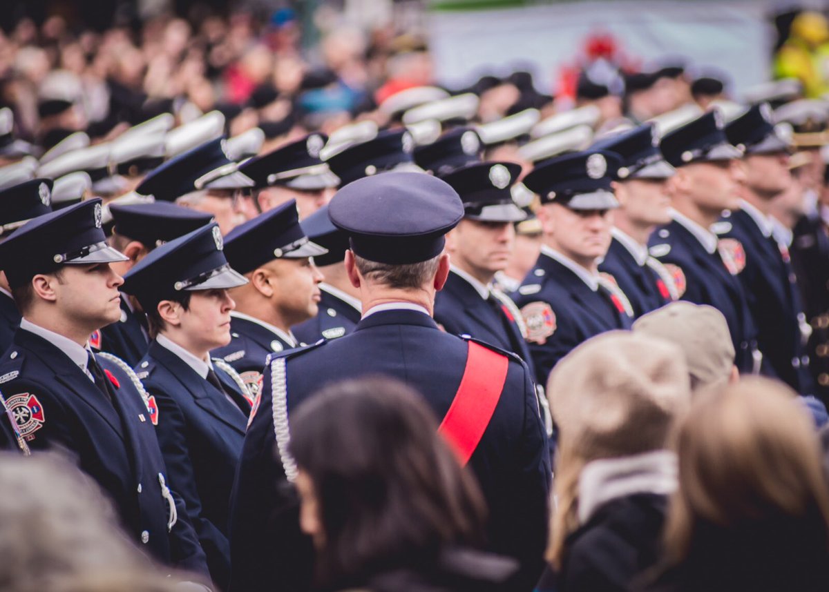 FireChiefReid's tweet image. What’s even better than the #miracles I’ve seen? The people I’ve seen them with. 

#HowToSaveALife 
#BestJobInTheWorld #BestJobEver #LoveLife
#WeAreHiring #FireFighters 
#MotivationMonday #MondayMotivation #VFRS #Vancouver #ProudChief #VancouversBravest 
Photo @StraithDane