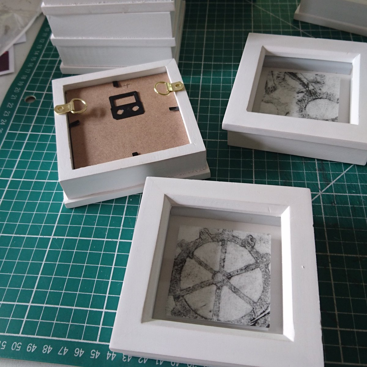 Framing framing framing for Creative Reactions 2018 - @creativerxns Sci+art exhibition this weekend.