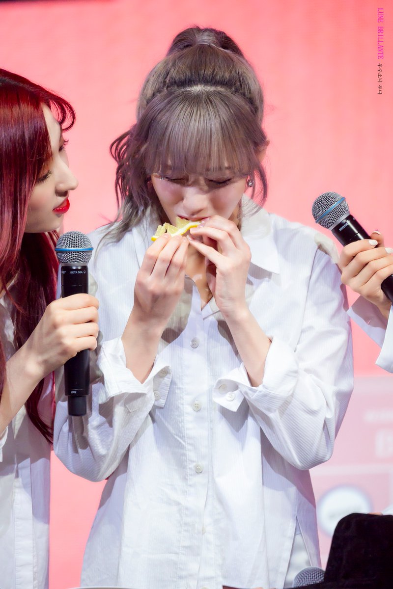 LUNE_BRILLANTE's tweet photo. 180325 우주소녀 공식 팬클럽 우정1기 창단식 UZZU PARTY-WELCOME TO WJSN 
#우주소녀 #WJSN #COSMICGIRLS #宇宙少女 #루다 #LUDA
(@WJSN_Cosmic ) https://t.co/LIezYyy8KL