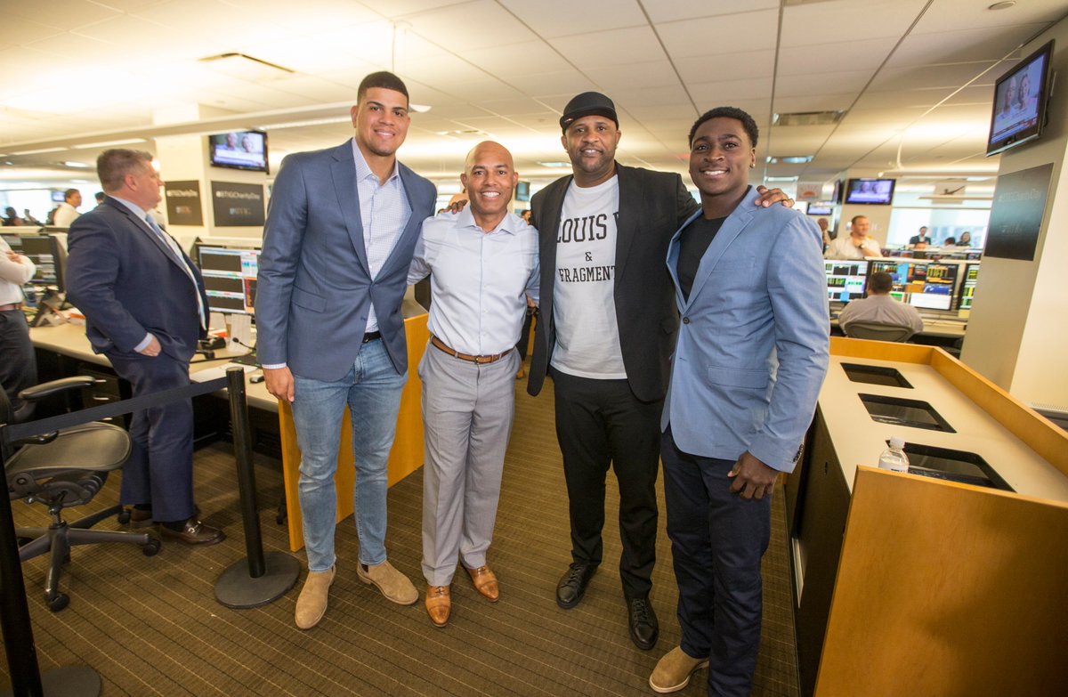 ThisIsBTIG's tweet photo. Power Player β New York Yankee CC Sabathia returned to BTIG Charity Day to support his @PitCChInFdn - Thank you for making our day. @CC_Sabathia @Yankees @MLB #btigcharityday #makeacall #makeatrade #makeadifference #ccsabathia #pitcchinfoundation #yankees #mlb β€οΈπ https://t.co/5T8qdxK26s