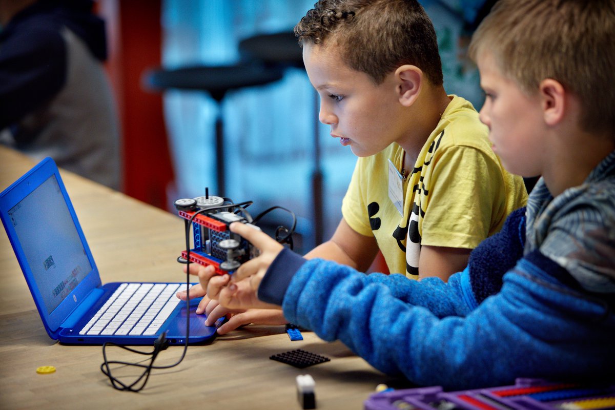 NEMO Science Museum (@nemoamsterdam) on Twitter photo BSO-medewerkers opgelet! <a href="/IT_Randsteden/">IT Randsteden</a> en @CodestarterNL nodigen BSO-medewerkers uit om op woensdag 13 juni kennis te maken met drie inspirerende methodes om kinderen te leren programmeren. Meld je aan voor de training via: nemosciencemuseum.nl/BSOtraining BSO-medewerkers opgelet! <a href="/IT_Randsteden/">IT Randsteden</a> en @CodestarterNL nodigen BSO-medewerkers uit om op woensdag 13 juni kennis te maken met drie inspirerende methodes om kinderen te leren programmeren. Meld je aan voor de training via: nemosciencemuseum.nl/BSOtraining