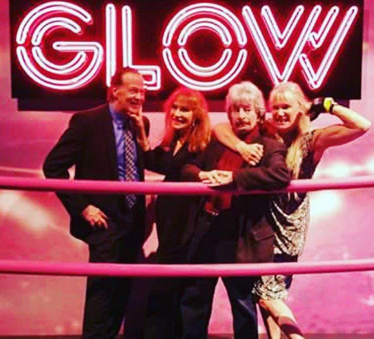 OneBrooks's tweet image. I attended the Netflix “Scene Stealers” party which featured actors from their hit series,it was very educational, but perhaps the biggest lesson was never to get into the ring with Debra DeLiso 😉
#netflix #scenestealers #GLOW #actorscraft #glowonnetflix #netflixparty