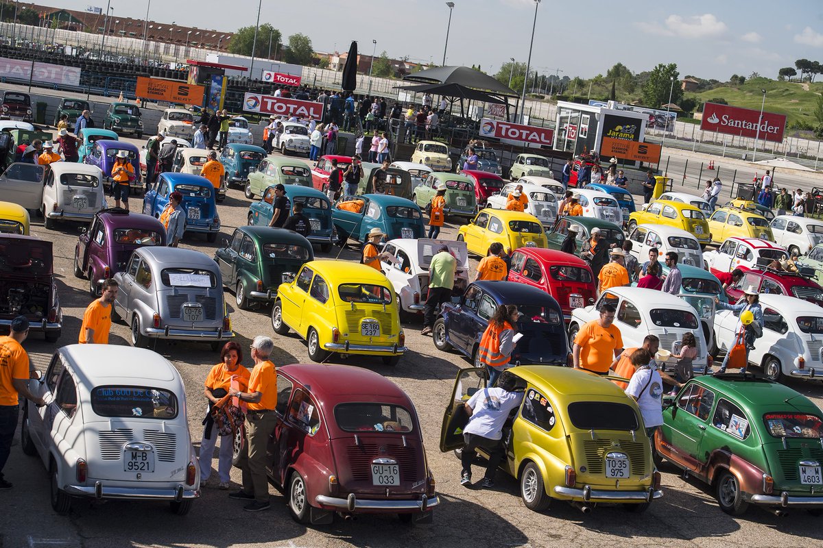Éxito total del “SEAT Festival, Clásicos y Familia” en el Circuito del Jarama. <a href="/tuSEAT/">SEAT España</a> <a href="/Cupraracing/">CUPRA Racing</a> <a href="/Circuito_Jarama/">Circuito de Madrid Jarama - RACE</a> <a href="/FSalvadorCabos/">Fernando Salvador</a> @pablo_cofan 
Si quieres conocer cómo transcurrió el día y muchas más fotos newsmotor.info/2018/05/14/exi…