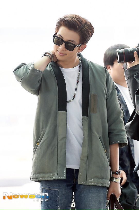 rmdoingthings's tweet photo. Kim Namjoon, mere hours before he takes America by storm. https://t.co/3QeqaKZA27