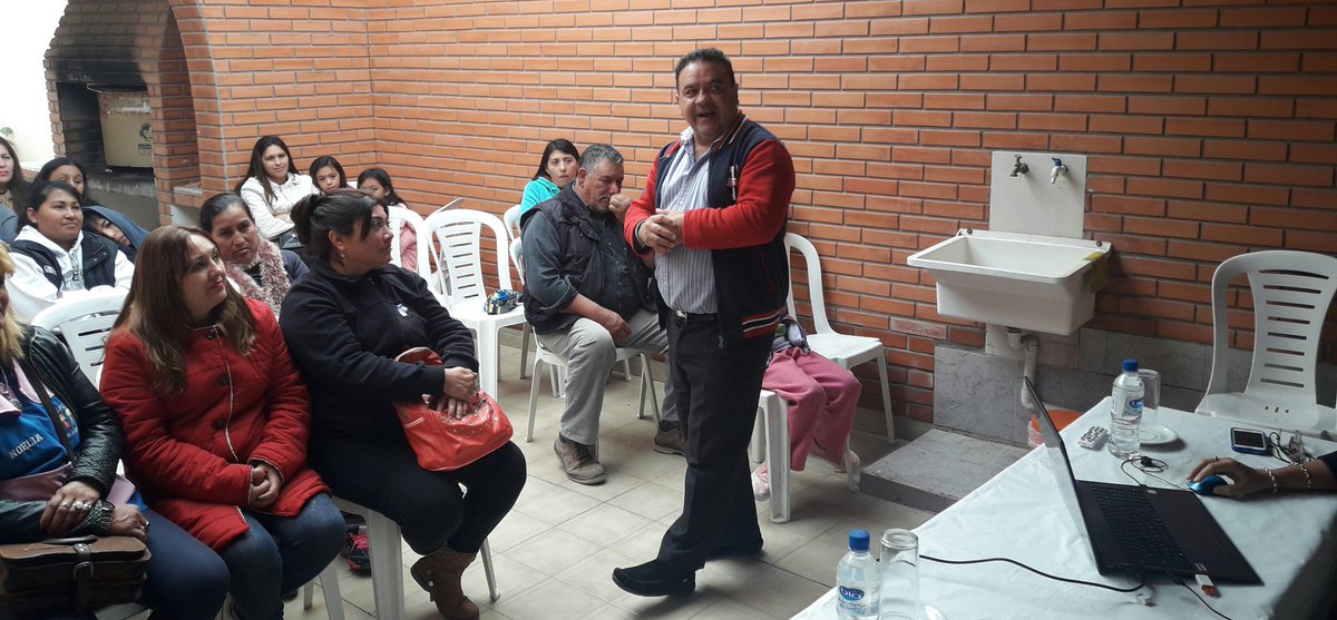 UEPLaRioja's tweet photo. JUNTOS CUIDAMOS MEJOR LA SALUD DE NUESTROS HIJOS. Jornada de Vacunación y Control Oftalmológico. https://t.co/bTUF26c9m7