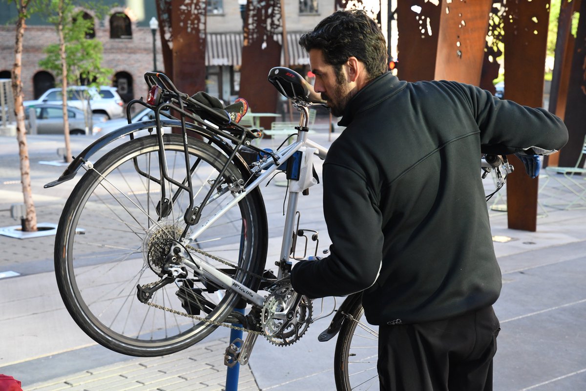 CityOfBoise's tweet photo. It's #BoiseBikeWeek! Come down to Boise City Hall and get your bike registered with @BoisePD, drink coffee and get a bike tune up. It's your one stop bike/coffee shop! #bikeboise https://t.co/9KBHkrUCsu