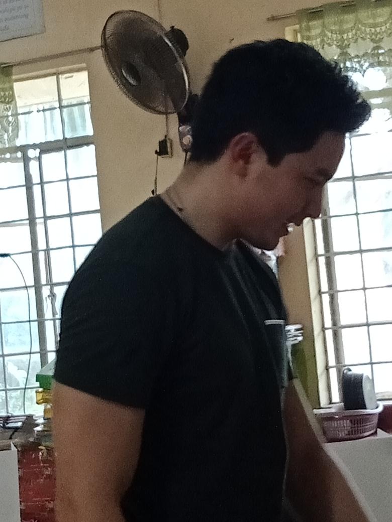 RFJLuvko's tweet photo. Happy to see u again bibi boy @aldenrichards02 s school 😍😚
Dinumog ka ..kya super alalay kmi sau ...luv you 😊😍😚 https://t.co/YhdrQpwDen