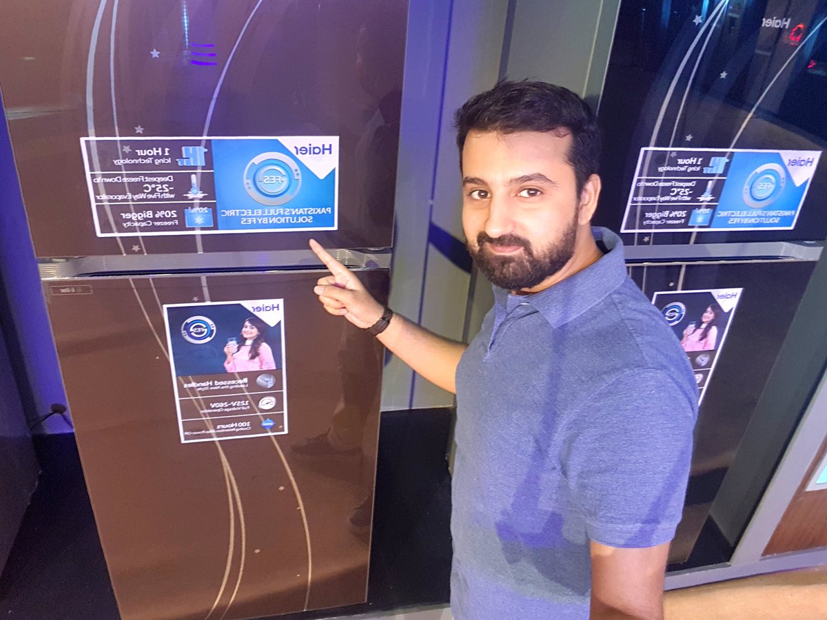 abdullahsulehri's tweet image. A must selfie with today&apos;s star!
@HaierPakistan new refrigerator series 😋

#BlueTurbo
#SmartTouch
#Freshness
#1HourIcingTechnology