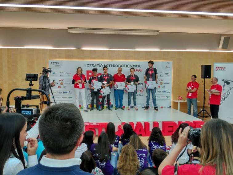 psanchez_ubu's tweet photo. 👏🏼👏🏼👏🏼desde #FunCOMP18 en @UBUEstudiantes enhorabuena a al equipo #CyberBoys🏆 y a la organización del @AstiChallenge por una jornada tan interesante en el @museoevolucion #DesafioAsti2018 https://t.co/XzVHlFzUQM
#Robótica #Talento40 #i40 #industria40 #universidad #Burgos https://t.co/TiBlBDNfCZ