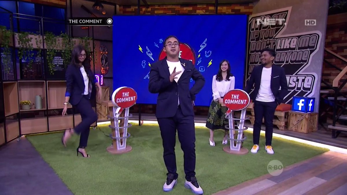 7songma's tweet image. Who's in this photo? #TheComment_NET