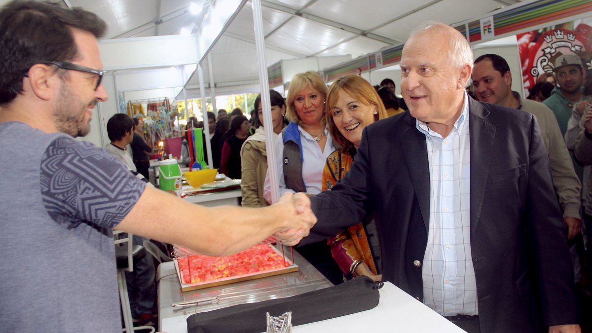 GobSantaFe's tweet photo. ¡Felicitaciones #Chabás! La Feria de Producciones Alternativas #FESPAL ya es un clásico provincial 🧀♻️🎆 Estuvimos saboreando cosas ricas, aprovechando energías renovables y acompañando a nuestros productores https://t.co/Id1XXIDIJA