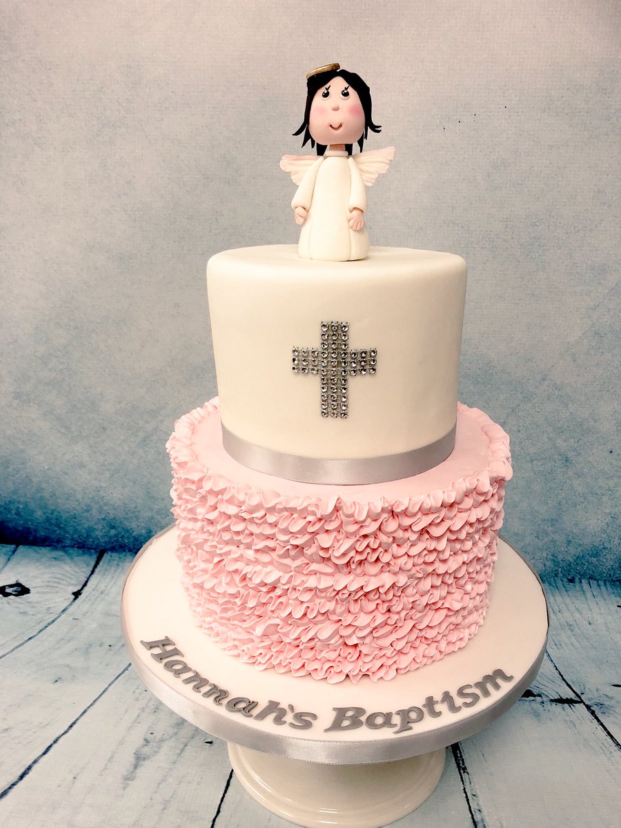 TooNicetoSlice's tweet photo. What a fun week in cakes for #kwawesome!  Loved creating all of them this week - and these were only half of them!  #customcakes #kitchener #waterloo #toonicetoslice #wrtalk https://t.co/tiuwc6Tfc0