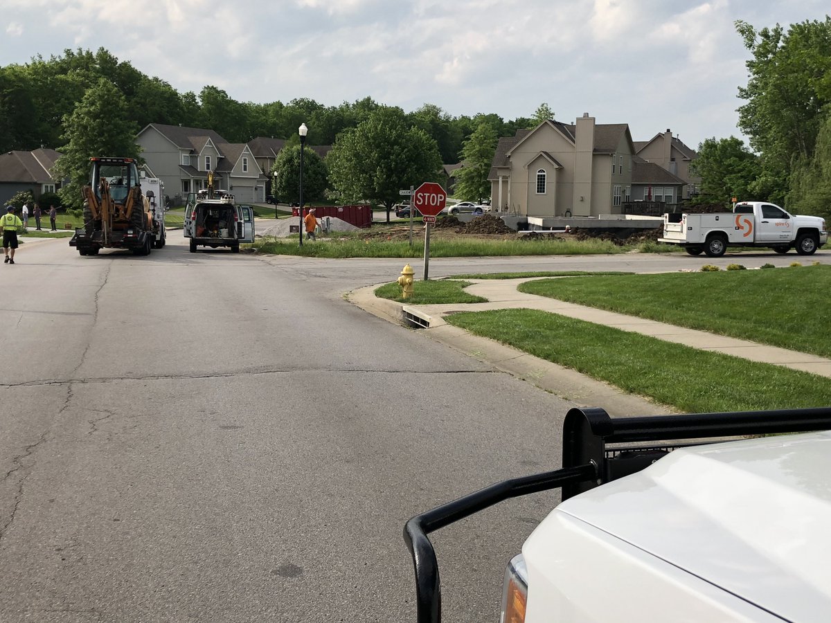 KFRPD's tweet image. @SpireEnergy is on the scene on Regency Dr. #KMoFire