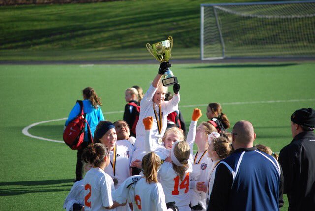 ChrisEgan5's tweet photo. Seattle @Seahawks @Shaquemgriffin is not the only athlete inspiring on the field. Tonight on @KING5Sports @KING5Seattle meet @SeattlePacific soccer star and former two-time state champ from @SumnerSpartans @blancaster10 https://t.co/s4JBpVbVus