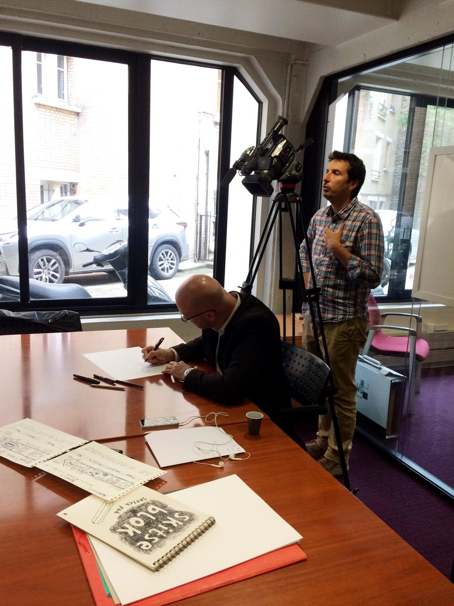 i_ergapolis's tweet photo. Aujourd'hui, nous étudions le coup de crayon de notre directeur pédagogique Michel Fanni (El Maestro).

Bientôt disponible sur notre site internet...

#institutergapolis #concoursergapolis #pédagogie #transversalité https://t.co/1z1fEz0AvV