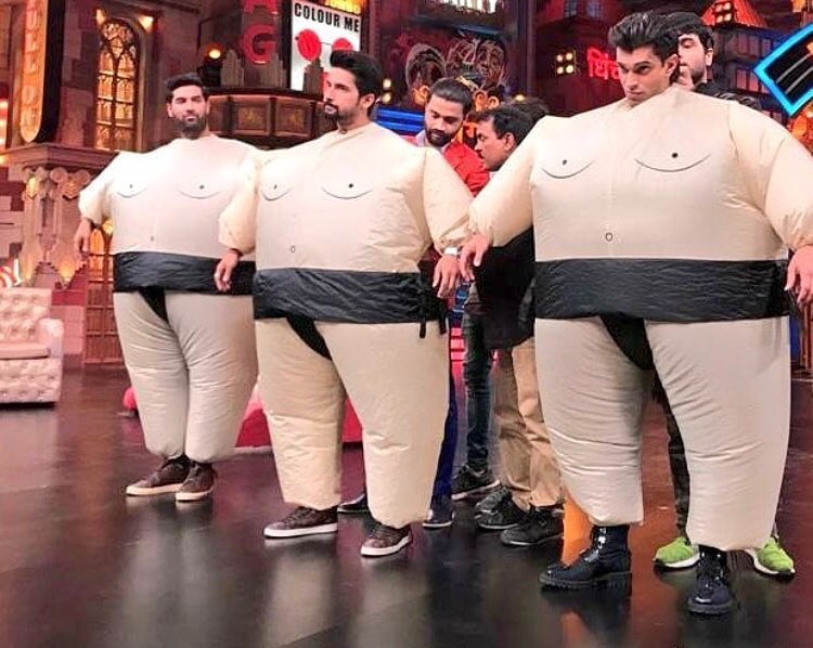 _ramilapatel's tweet photo. @_ravidubey 3Dev Promotions continue.. Our 3Dev cast will be seen on #EntertainmentKiRaat 😍❤️
#3Dev #UndercoverBhagwan #3DevOn1stJune #BhagwanYaCon #SabseSmartKaun @3DevFilm https://t.co/FvIHoBGE7y