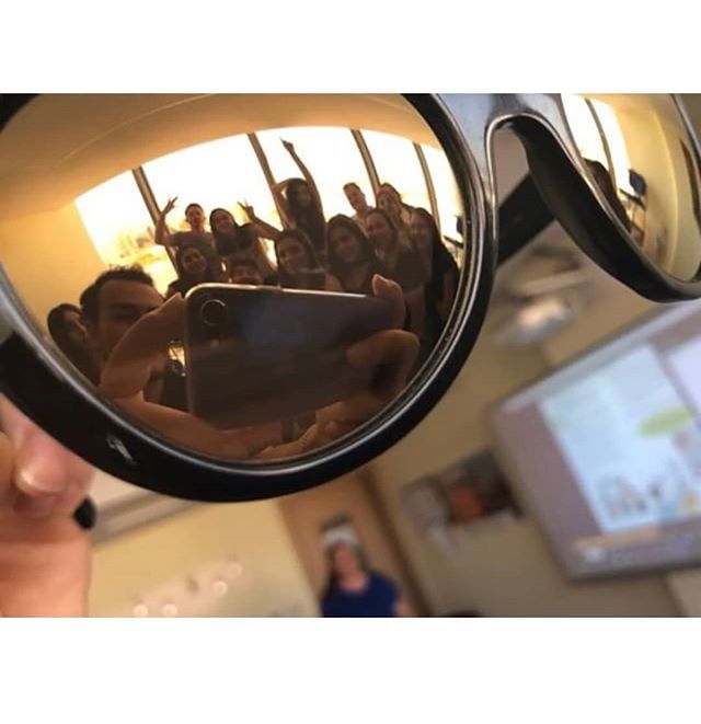 YasarUniSoFL's tweet image. CLASS SELFIE BY A-18/Lecturer: Roza Yomtov #classselfie #prepclassoscars2018 #prepclass #yasaruniversity #yasarprepclass #yasaractivities #theoscars #oscars #selfie #bestselfie #themostcreativeclassselfie #a18 ift.tt/2Gf6FiP