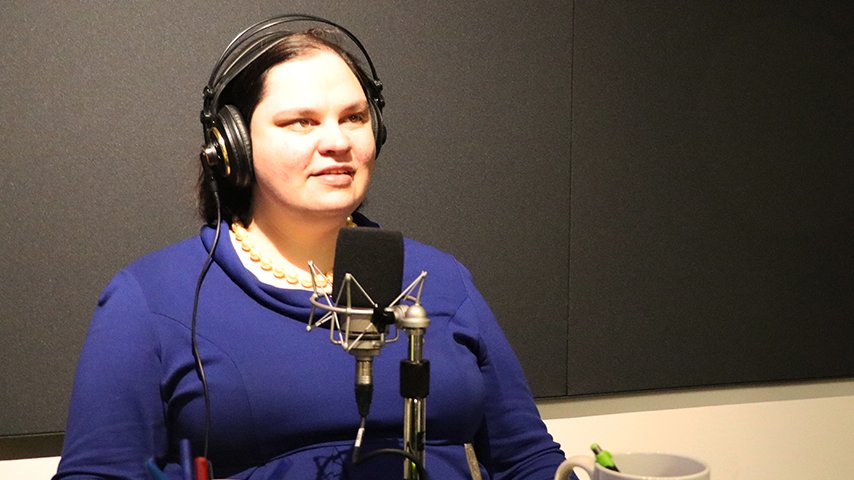 A photograph of Michelle McQuigge.