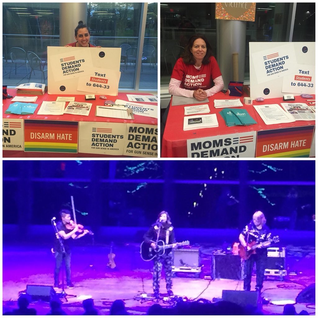 winterpersists's tweet image. TY @Indigo_Girls for taking @MomsDemand on tour!  Rockin #CommonSenseGunReform 🎶🎸 #SarasotaSprings