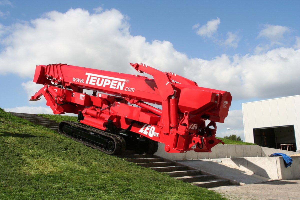 totalsolutions0's tweet photo. If you are visiting @Vertikaldays at Donnington Park on 16th and 17th May, make sure that you visit the @alfa_access stand to see the latest addition to Total High Access Solutions' fleet - our Teupen Leo 50GTX!
https://t.co/fGol3eFaWD #highaccess https://t.co/4MDFfsvg1Q