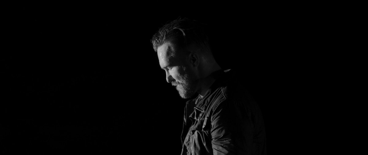 NEW VIDEO FOR “EVERYTHING’S FAKE” OUT NOW!!! kerrang.com/video/exclusiv…