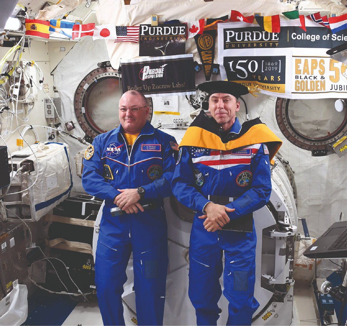 Astronaut Andrew Feustel, who's on the ISS as part of Expedition 55/56, received an honorary doctoral degree last Friday from Purdue University on the #ISS. Other graduates watched the hooding ceremony via live video. Congratulations <a href="/Astro_Feustel/">A.J. (Drew) Feustel</a> 
#spacestation #astronaut