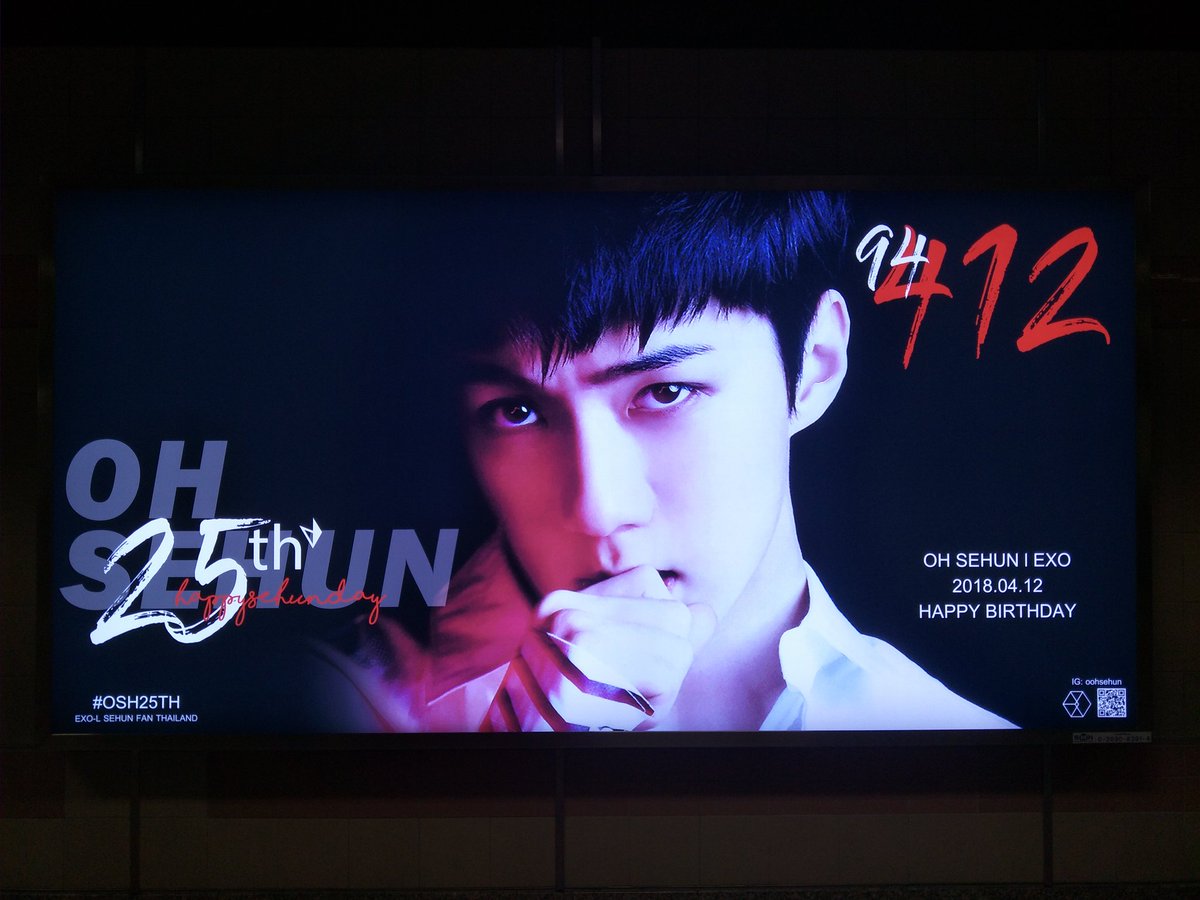fernhun's tweet photo. กรี๊ดดดด ป้ายยังอยู่>///< #OSH25th https://t.co/fqnVD4sg3q