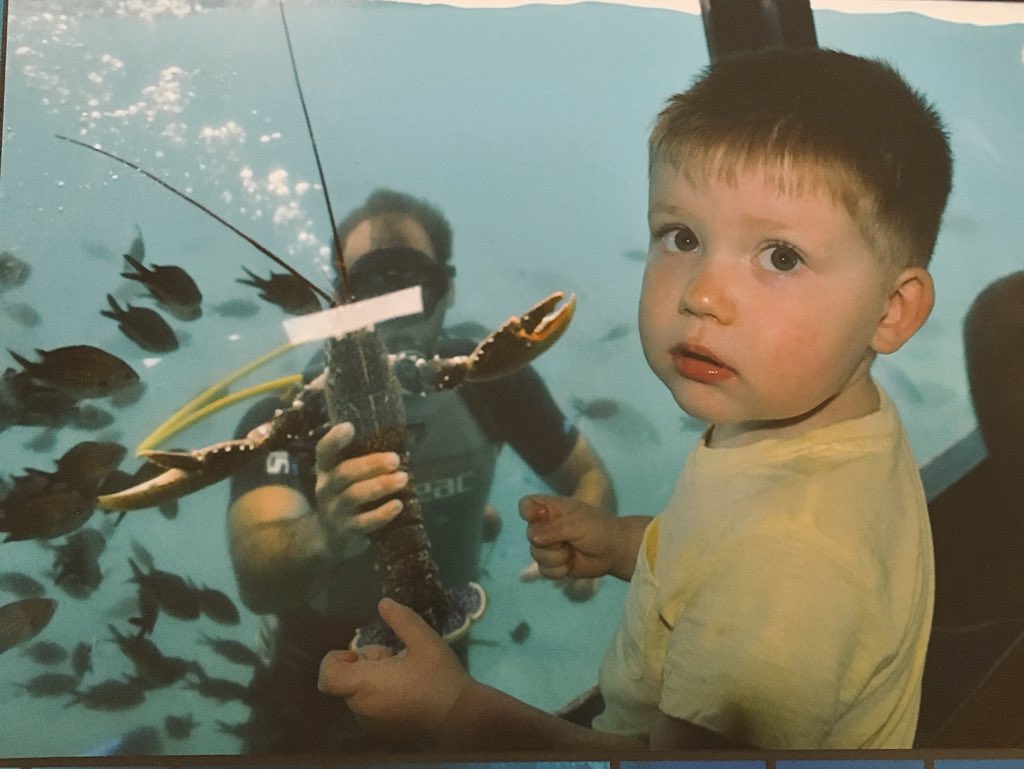 sofieatt82's tweet photo. @AshbridgeonR Flynn wanted to send this picture of a big lobster to his friends in watervoles. Having a great 1st holiday! 😎 https://t.co/PkGLOInliP