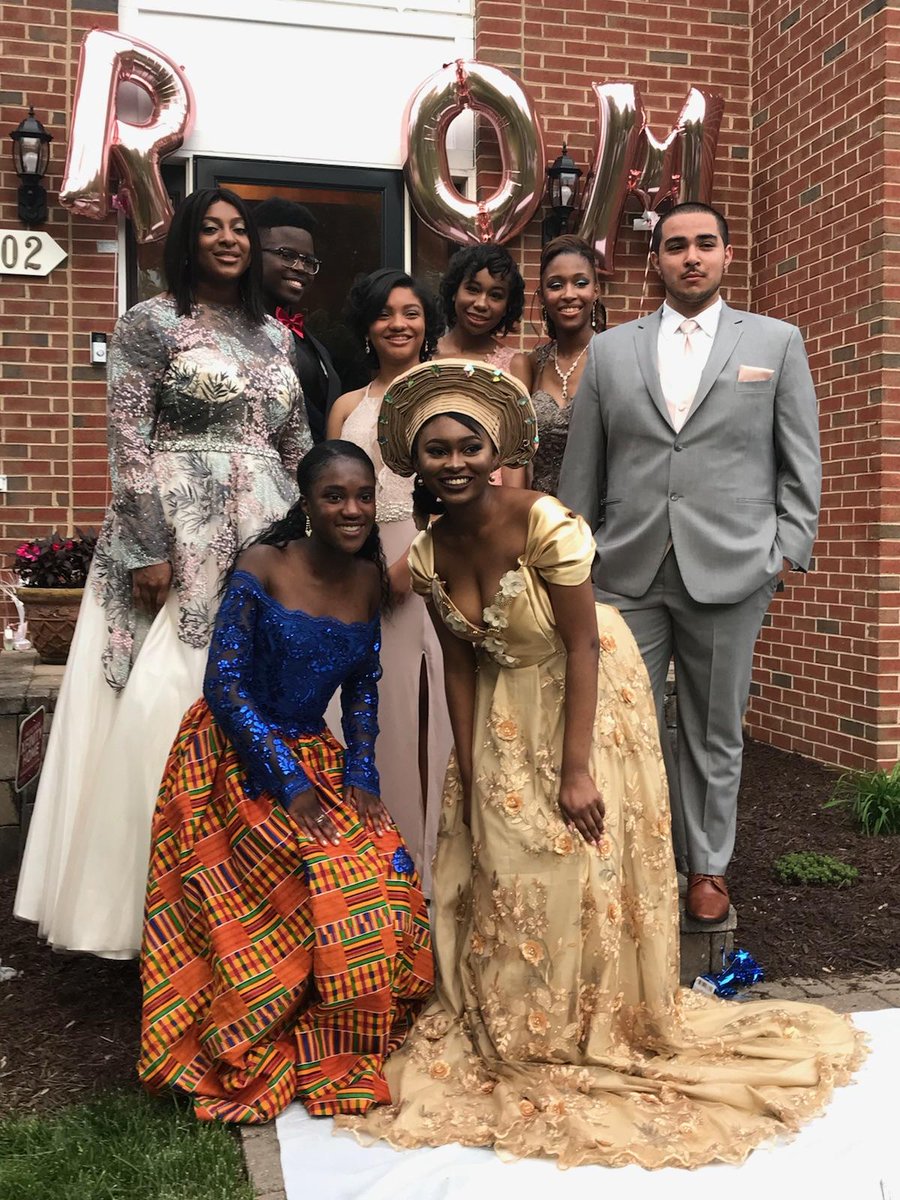 _dumpsterf1re_'s tweet photo. Had such a great time at prom with my beautiful friends😍😆😍
#OxonProm2k18 #OHHSProm2k18 https://t.co/O45ks2wyFw