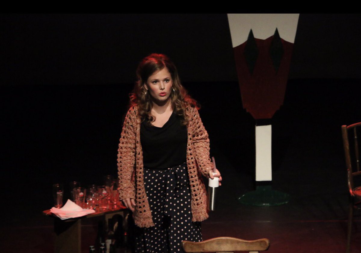 Rachellevanloo's tweet image. Voorstelling : jij lacht ! 🎭