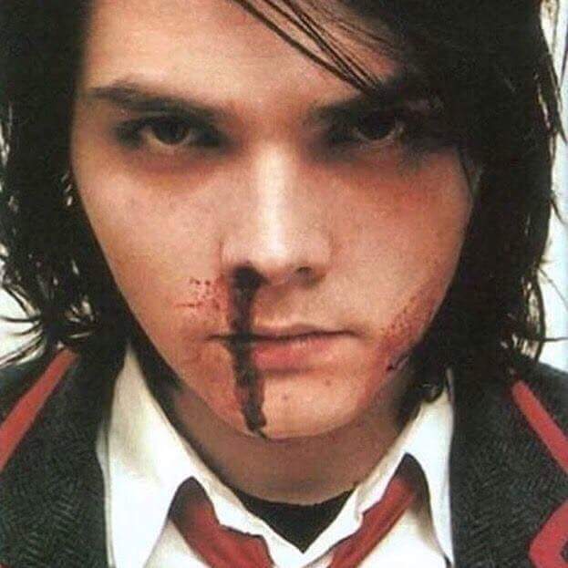 Джерард из ревенджа мемы. My chemical romance vampires will never hurt you. My chemical romance джерард уэй. My chemical romance vampire. Фрэнк айеро.