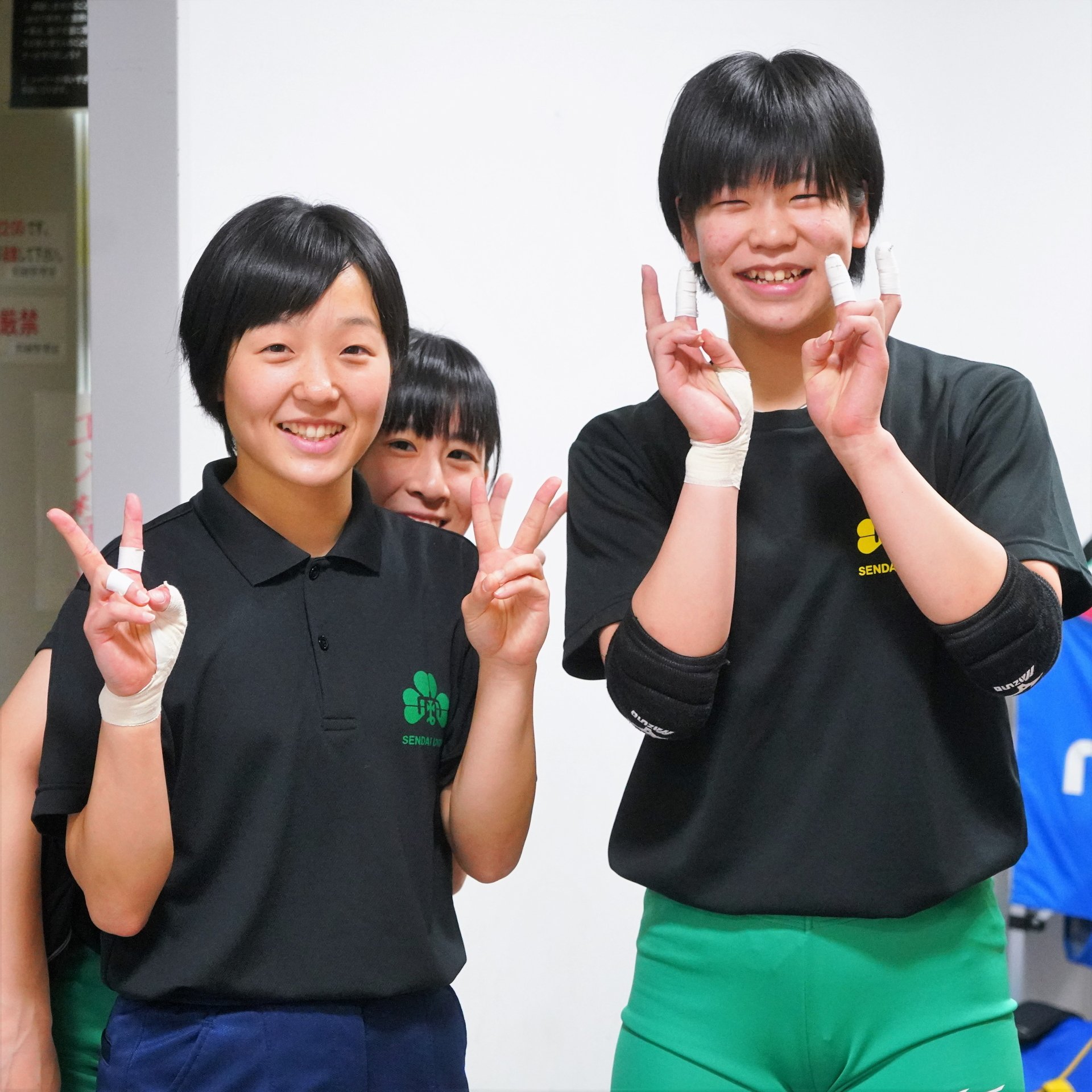 こんどう＠謎のふぇ on X: 【東北大学バレーボール春季リーグ】 毎度の記念撮影【5】 試合前… #仙台大学 #岡崎愛美選手 #山口尚子選手  #勝又樹里選手 2018年5月12日仙台大学第５体育館 t.cotd9B6bL7lg  X
