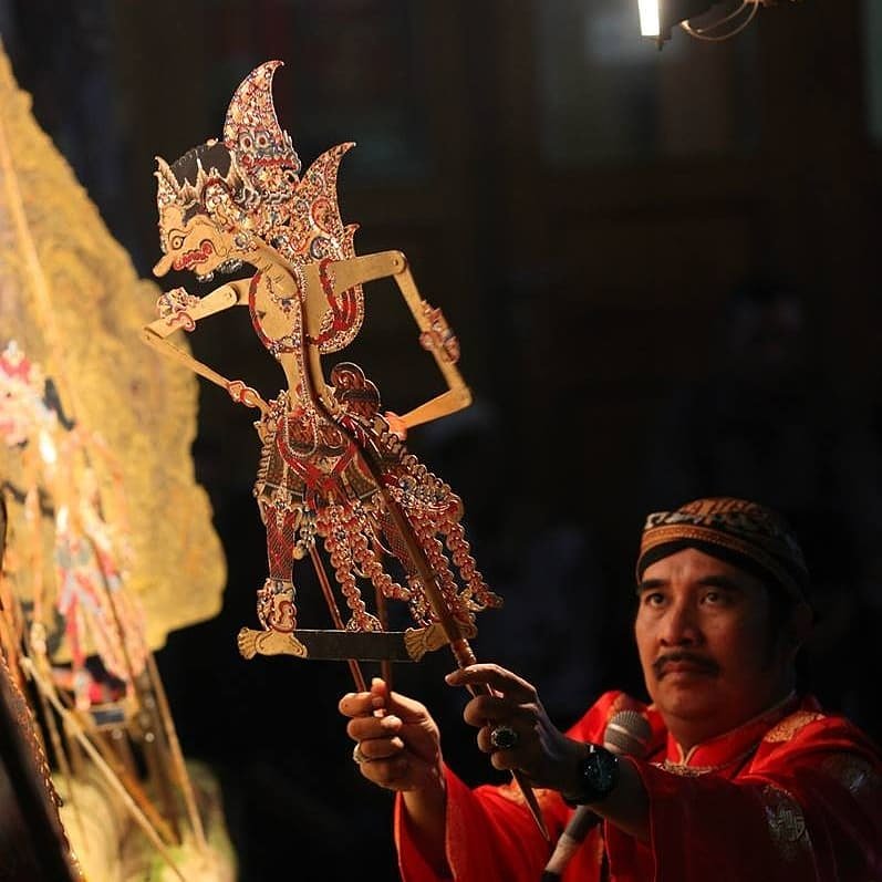 Innalillahi Wa inna ilaihi Rojiun

Selamat Jalan Ki Enthus Soesmono

Semoga Khusnul Khotimah dan Amal ibadanya diterima di sisi Allah SWT. (Foto: Dokumentasi Hok Ie Kiong)

#tegal #Slawi