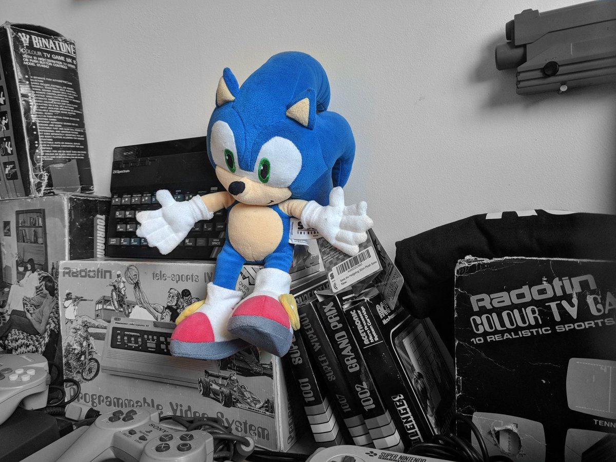 RetroBoyJon's tweet photo. I'm bored so let's settle this. Which do you prefer?

Like for Mario 💙

Retweet for Sonic 🔄

Both if your indecisive 😁

#RetroGaming #NotThisBloodyQuestionAgain https://t.co/uYAef1ULyK