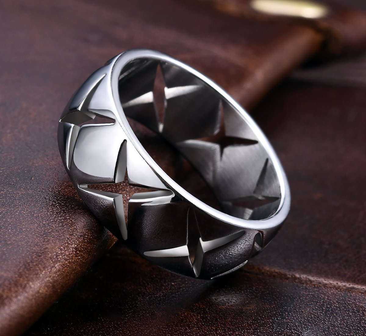 kingwillrings's tweet photo. "You’re the only one crossing on my heart and soul, remembrance always shining, in time and space."

Stainless steel ring in white color featuring cross hollow.

#hollowdesignring #mensring #creativering 

More #hollowdesign ring in https://t.co/q3FOTPNCiQ https://t.co/LTQutMPlEQ