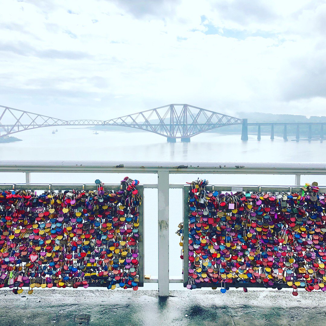 Travelled 465miles to the forth road bridge to pay my respect to <a href="/FRabbits/">Frightened Rabbit</a> singer Scott Hutchinson <a href="/owljohn/">Scott Hutchison</a> It was lovely meeting people from the community who expressed their own sadness at the loss. You’ll be fondly remembered and sadly missed!!