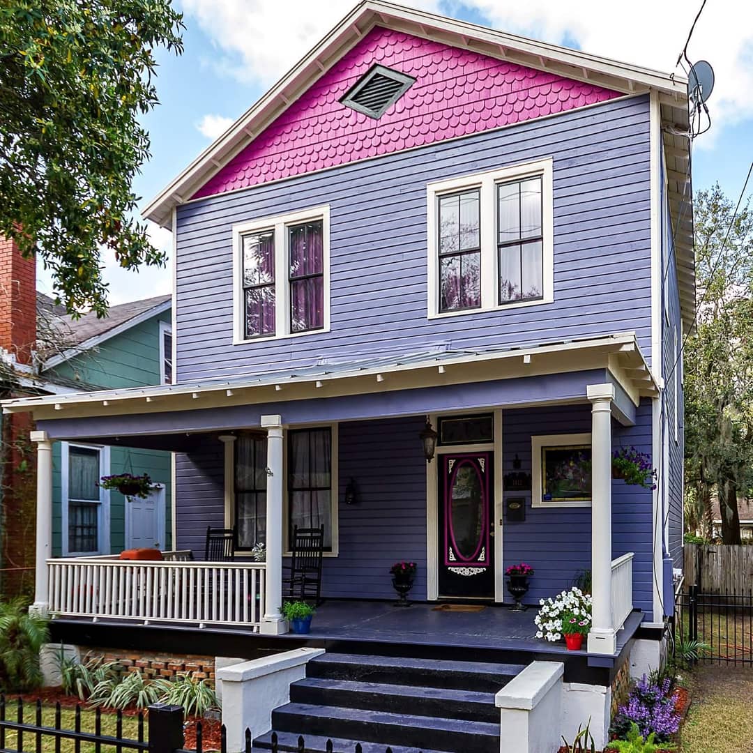 SPARJax's tweet image. This enthralling 1905 home showcases blend of Victorian and 1940&apos;s style, rooms filled with Americana: vintage movie posters, rare books, pulp magazines, old photos, antique radios &amp;amp; vinyl records. The Tour of Homes is this weekend, May 19 &amp;amp; 20. Tickets at springfieldtour.com