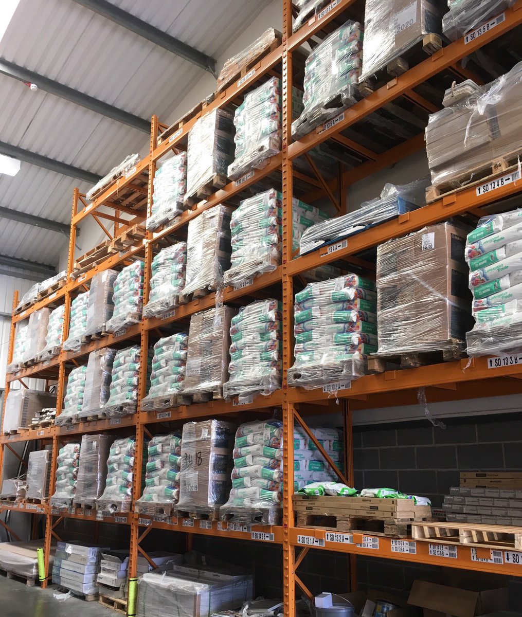 Richards_Gary1's tweet photo. Nice truck of @MapeiUKLtd latexplan trade delivered today at Richards Southampton. Pop in and see us. #Flooring #mapei https://t.co/7NKgF4hGTQ