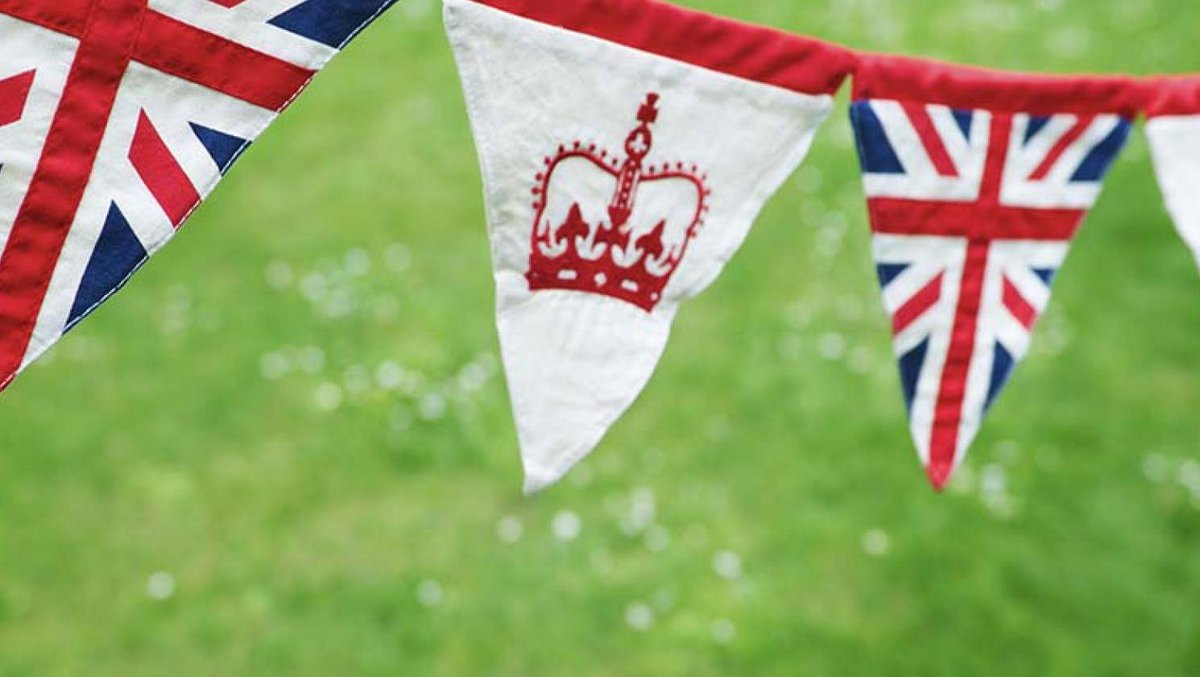 RMGreenwich's tweet photo. You can watch the #RoyalWedding at the National Maritime Museum in Royal Greenwich Park. There will be a big screen and delicious food &amp; drink... just keep your fingers crossed for 🌞  #RoyalLondon https://t.co/yM07Uc0CMZ